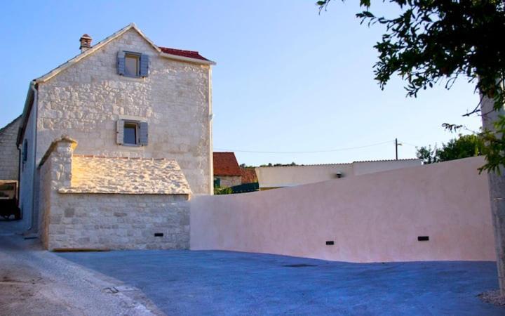 Villa Komelo Škrip エクステリア 写真