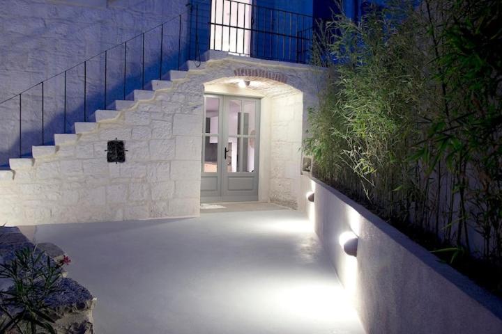 Villa Komelo Škrip エクステリア 写真