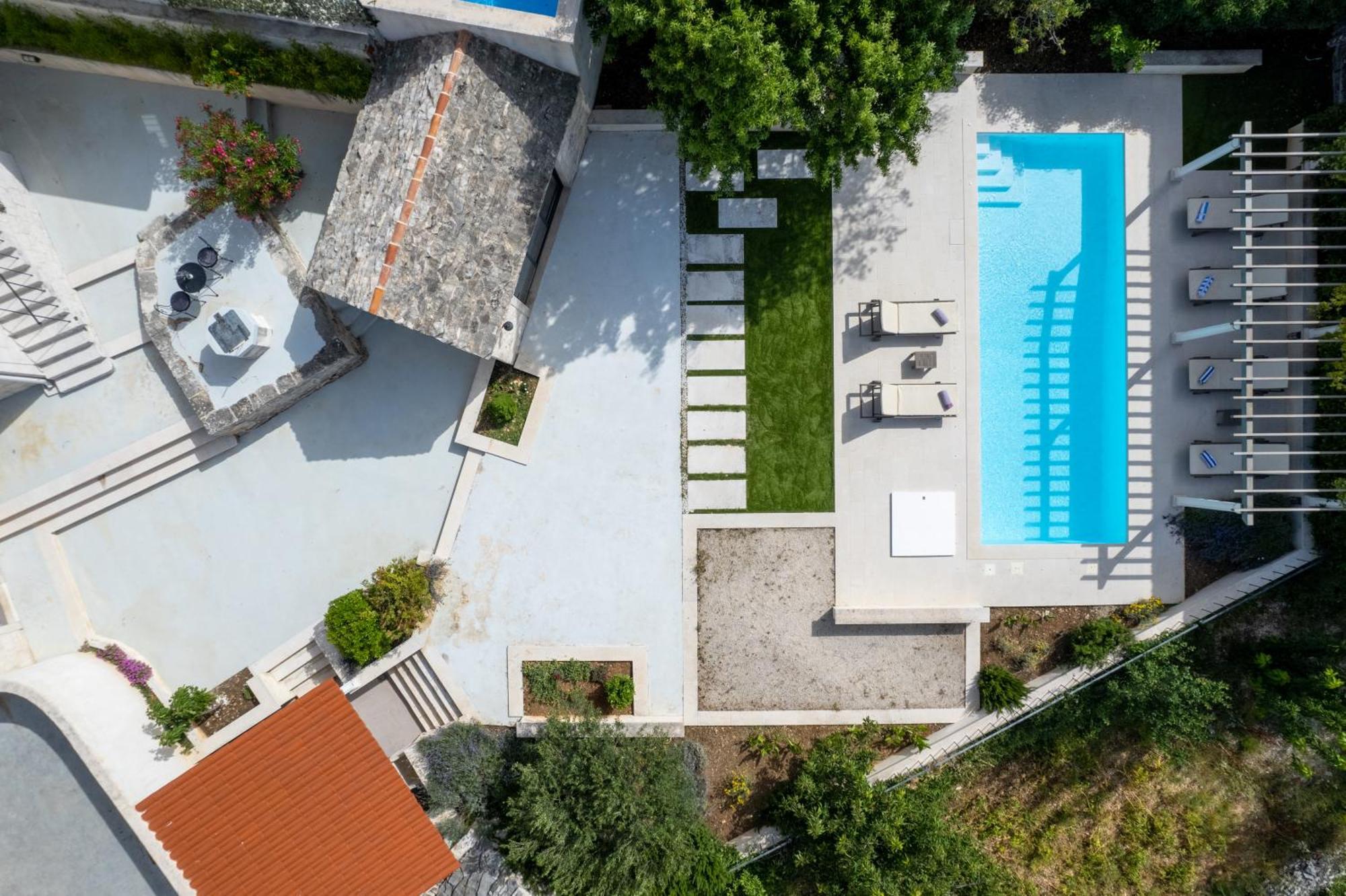Villa Komelo Škrip エクステリア 写真